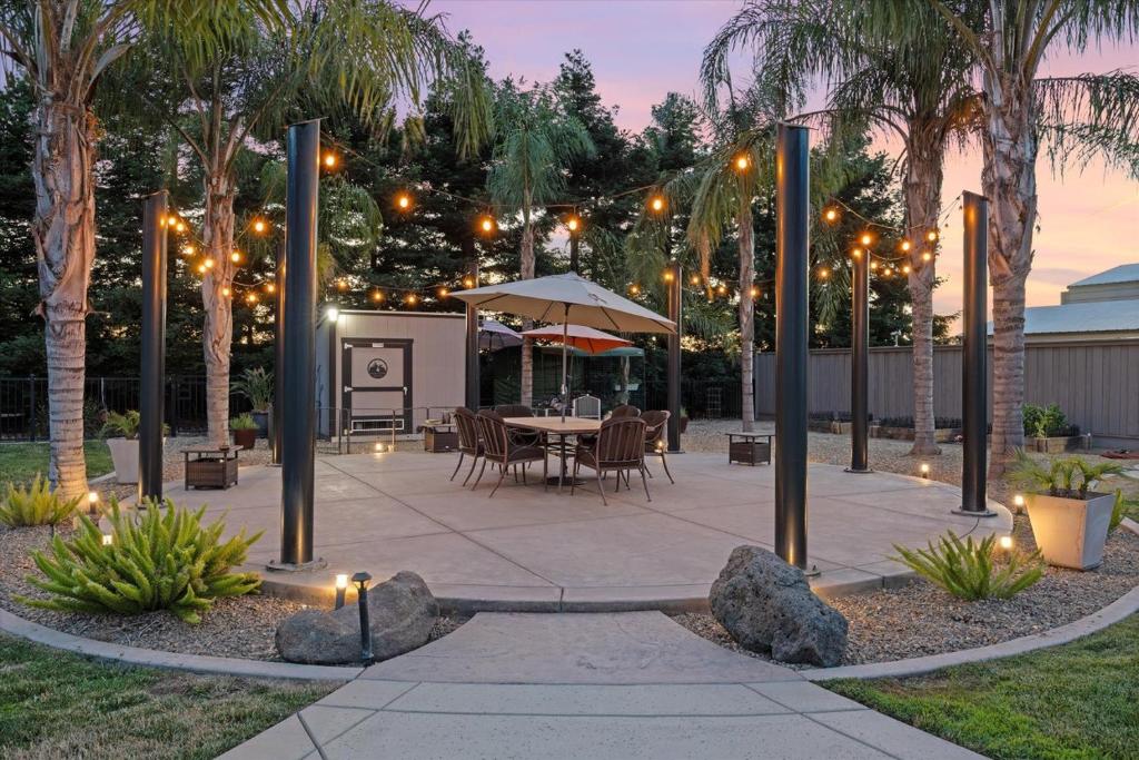 Mantra Hangout Area